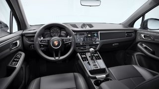 Porsche Macan  2023 à Laval, Québec - 2 - w320h240px
