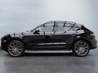 Porsche Macan  2023 à Laval, Québec - 2 - w320h240px
