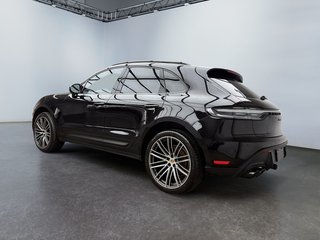 Porsche Macan  2023 à Laval, Québec - 3 - w320h240px