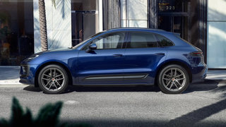 Porsche Macan Premium Package Plus 2024 à Laval, Québec - 2 - w320h240px