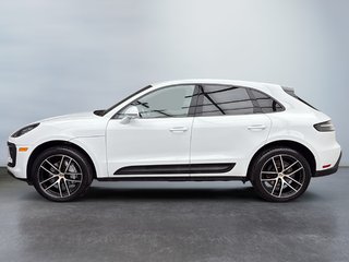 Porsche Macan Premium Package Plus 2024 à Laval, Québec - 2 - w320h240px