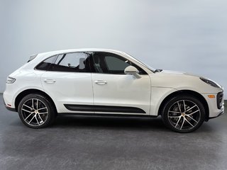 Porsche Macan Premium Package Plus 2024 à Laval, Québec - 5 - w320h240px