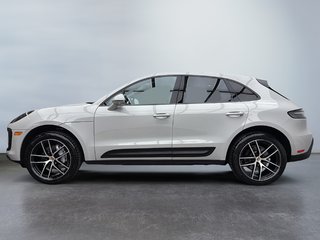 2024 Porsche Macan Premium Package Plus in Laval, Quebec - 2 - w320h240px