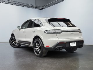 2024 Porsche Macan Premium Package Plus in Laval, Quebec - 3 - w320h240px