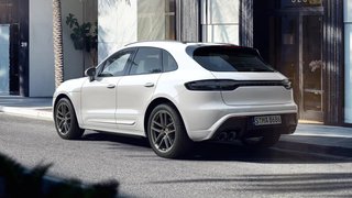 Porsche Macan AWD 2024 à Laval, Québec - 3 - w320h240px