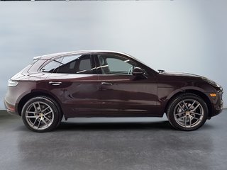 2024 Porsche Macan Premium Package Plus in Laval, Quebec - 4 - w320h240px