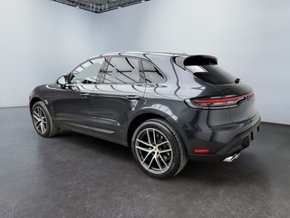 2024 Porsche Macan in Laval, Quebec - 3 - w320h240px