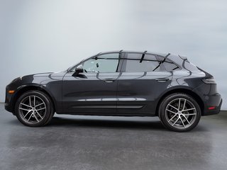 Porsche Macan  2024 à Laval, Québec - 2 - w320h240px