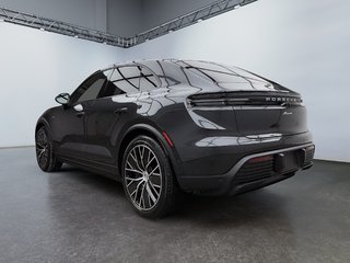 2025 Porsche Macan Electric Premium Package in Laval, Quebec - 3 - w320h240px