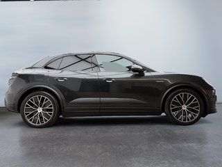 2025 Porsche Macan Electric Premium Package in Laval, Quebec - 6 - w320h240px