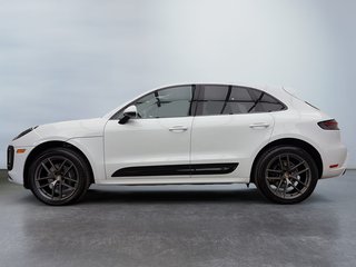 2025 Porsche Macan in Laval, Quebec - 2 - w320h240px