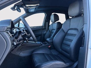 Porsche Macan  2025 à Laval, Québec - 2 - w320h240px
