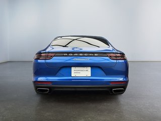 2018 Porsche Panamera 4 in Laval, Quebec - 4 - w320h240px