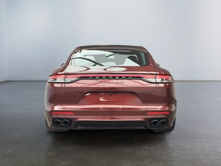 Porsche Panamera GTS w/Assistance Package 2023 à Laval, Québec - 4 - w320h240px
