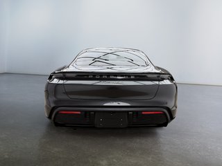 Porsche Taycan 4S Sedan 2020 à Laval, Québec - 4 - w320h240px