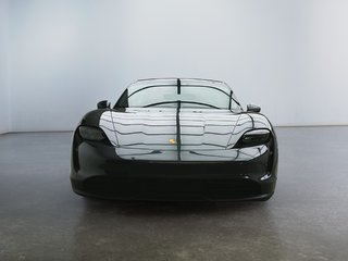 Porsche Taycan 4S Sedan 2020 à Laval, Québec - 5 - w320h240px