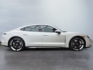 Porsche Taycan 4S Performance Package 2021 à Laval, Québec - 5 - w320h240px