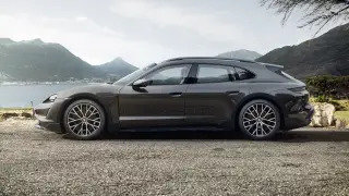Porsche Taycan 4S Cross Turismo AWD 2022 à Laval, Québec - 2 - w320h240px