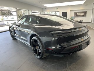 2023  Taycan Turbo SportDesign Package in Laval, Quebec - 3 - w320h240px
