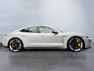 Porsche Taycan Turbo S Technology Package 2023 à Laval, Québec - 5 - w320h240px