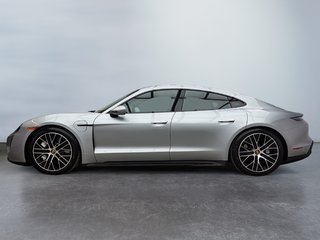 Porsche Taycan GTS **GTS Interior Package** 2024 à Laval, Québec - 2 - w320h240px