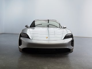 Porsche Taycan GTS **GTS Interior Package** 2024 à Laval, Québec - 5 - w320h240px