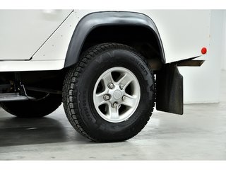 1985 Land Rover Defender 110 / TDI Engine in Laval, Quebec - 5 - w320h240px