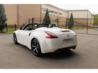 2018 Nissan 370Z Roadster Touring Sport w-Black Top Auto in Laval, Quebec - 5 - w320h240px