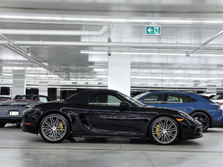 2022 Porsche 718 Boxster GTS 4.0 / Transmission Manuelle / BOSE in Laval, Quebec - 3 - w320h240px