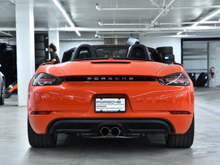 2022 Porsche 718 Boxster S in Laval, Quebec - 4 - w320h240px