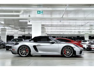 Porsche 718 Spyder Manual 6 speed / Spyder Classic Pack / BOSE 2020 à Laval, Québec - 3 - w320h240px