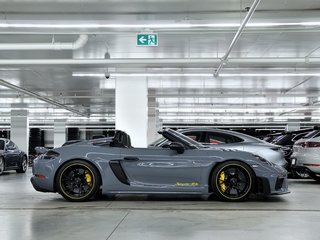 Porsche 718 Spyder RS 2024 à Laval, Québec - 2 - w320h240px
