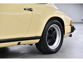 1981 Porsche 911 2dr Coupe / SC / 100% Restaured in Laval, Quebec - 5 - w320h240px