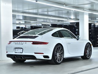 2017 Porsche 911 Carrera 4S in Laval, Quebec - 3 - w320h240px