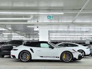 Porsche 911 Turbo S Cab / Sport Pack / PASM / Sport Exhaust 2021 à Laval, Québec - 3 - w320h240px
