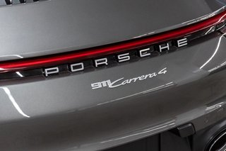 2021 Porsche 911 Carrera 4 in Laval, Quebec - 5 - w320h240px