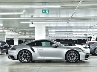 2021 Porsche 911 Turbo S in Laval, Quebec - 2 - w320h240px