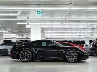2022 Porsche 911 Turbo S Coupe in Laval, Quebec - 2 - w320h240px
