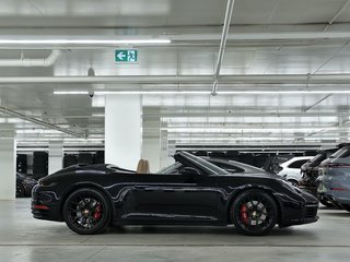 2022 Porsche 911 Carrera S Cabriolet in Laval, Quebec - 2 - w320h240px