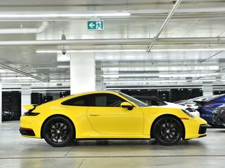2022 Porsche 911 Carrera S in Laval, Quebec - 2 - w320h240px