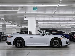 2023 Porsche 911 Carrera 4 GTS Cabriolet / Burmester /Front Axle in Laval, Quebec - 2 - w320h240px