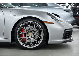 Porsche 911 Cabriolet / Premium + Sport Package / BOSE 2024 à Laval, Québec - 6 - w320h240px