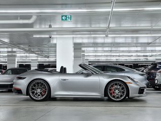 Porsche 911 Cabriolet / Premium / Sport Package / BOSE 2024 à Laval, Québec - 2 - w320h240px