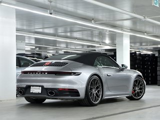 Porsche 911 Cabriolet / Premium / Sport Package / BOSE 2024 à Laval, Québec - 4 - w320h240px
