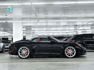 Porsche 911 Cabriolet / Sport + Premium Package / BOSE 2024 à Laval, Québec - 2 - w320h240px