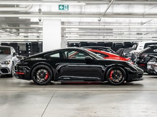 Porsche 911  2024 à Laval, Québec - 2 - w320h240px