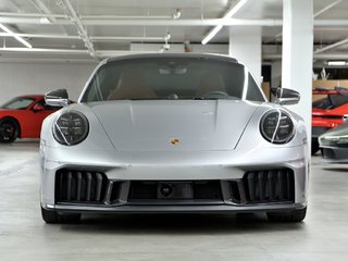 2025 Porsche 911 Carrera 4 GTS Coupe in Laval, Quebec - 5 - w320h240px