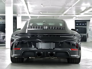 2025 Porsche 911 Carrera GTS Coupe / PCCBs / Front Axle / Premium in Laval, Quebec - 4 - w320h240px