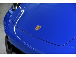 Porsche 911 Carrera 4 GTS Coupe / PCCBs / Front Axle / BOSE 2025 à Laval, Québec - 6 - w320h240px