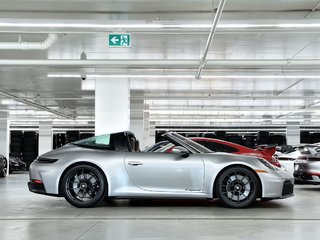 Porsche 911 Targa 4 GTS / Premium Package / Front Axle Lift / 2025 à Laval, Québec - 2 - w320h240px